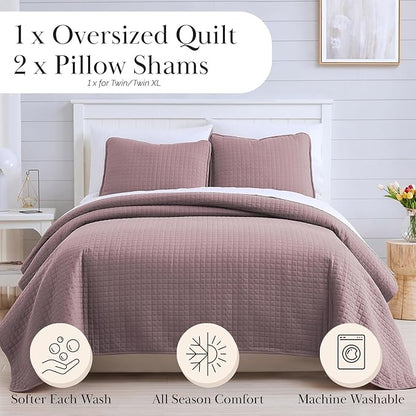 Southshore Fine Living, Inc. Full/Queen Quilt Set, Full Size Quilts with 2 Matching Pillow Shams, Lightweight Quilt Coverlet, Lightweight, Easy Care Machine Washable Queen Size Bedspread, Lavender