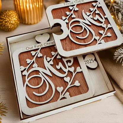 Mr & Mrs 2025 Wooden Puzzle Coaster Set – Our First Christmas Together Gift for Couple, Newlywed, Engagement, Anniversary Present, Rustic Wood Decor, Wedding Gift Idea