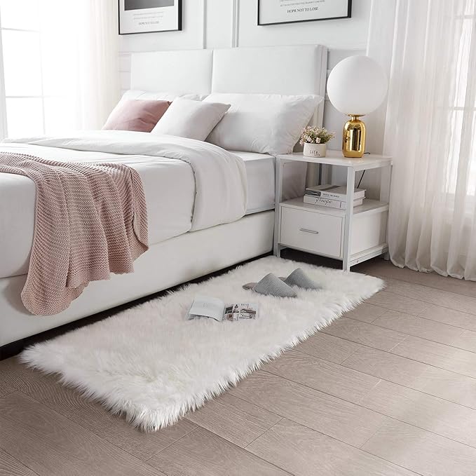 SERISSA Soft Faux Sheepskin Fur Area Rug Fluffy Rug for Bedroom Floor Sofa Living Room White 3 x 5 Feet