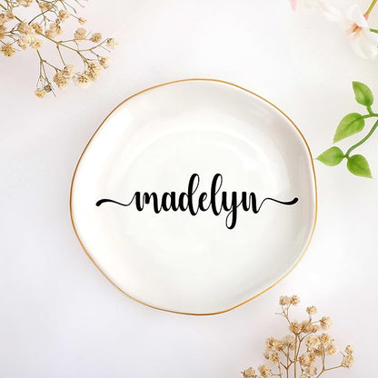 JoycuFF Madelyn Personalized Name Ceramic Jewelry Tray, Mothers Day Christmas Anniversary Engagement Birthday Gifts for Women Couples, Trinket Dish for Rings Earrings Necklaces Bracelets Keys