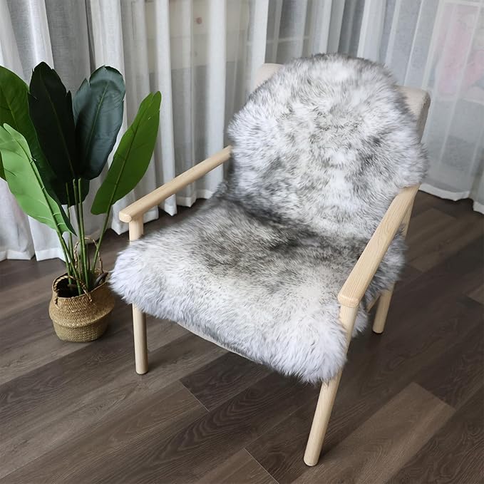 Genuine Sheepskin Rug New Zealand Fluffy Lambskin Rug, Natural Luxury Sheepskin Throw for Bedroom Living Room Children's Room - Premium Area Rug Chair Cover (2×3 Feet, Grey Tip)