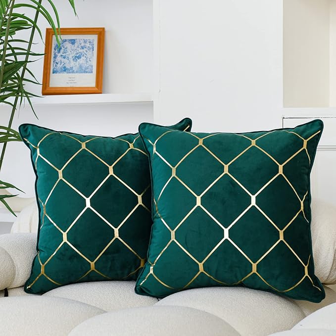 WACOMECO Gold Throw Pillow Covers, Pack of 2 Soft Velvet Decorative Cushion Covers for Couch Sofa Home Decoration, Emerald Green, 20x20 Inch