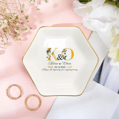 Custom Newlywed Jewelry Tray Gift for Bride and Groom, Personalized Mr and Mrs Ring Dish, Engagement Ceramic Trinket Plate, Gift for Wedding Keepsake, Romantic Ring Holder for Couples