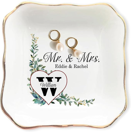 Personalized Wedding Jewelry Tray for Couple, Custom Mr and Mrs Ring Dish, Engagement Trinket Plate, Bridal Shower Ring Holder, Ceramic Keepsake Tray, Romantic Gift for Wife Husband