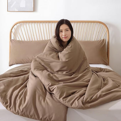 ROSGONIA Oversized Queen Comforter Dark Khaki, 3pcs (1 Comforter & 2 Pillowcases) Lightweight Oversized Queen Comforter Sets Bedding Blanket Quilts