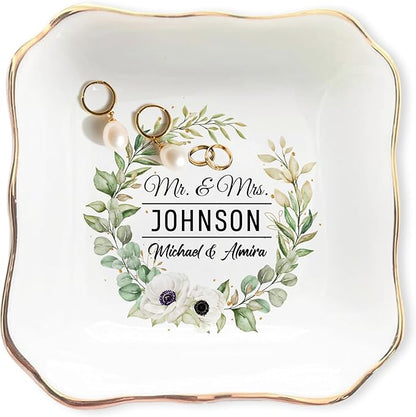 Personalized Couple Jewelry Dish Wedding Gifts for Newlyweds, Custom Mr and Mrs Ring Tray, Engagement Ceramic Ring Holder, Bridal Shower Trinket Plate, Romantic Gift for Husband Wife