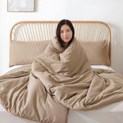 ROSGONIA Oversized King Comforter 120x120, 3pcs Super King Comforter (1 Taupe Comforter & 2 Pillowcases) Lightweight Warm Bedding Set Blanket Quilt