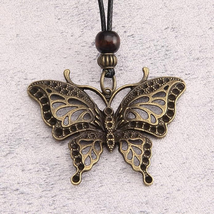 Leather Necklace for Women Boho Choker Necklace Long Cord Leather Pendant Bohemian Neckalce Vintage Alloy Pendant Leather Rope Necklace Wooden Necklaces for Women