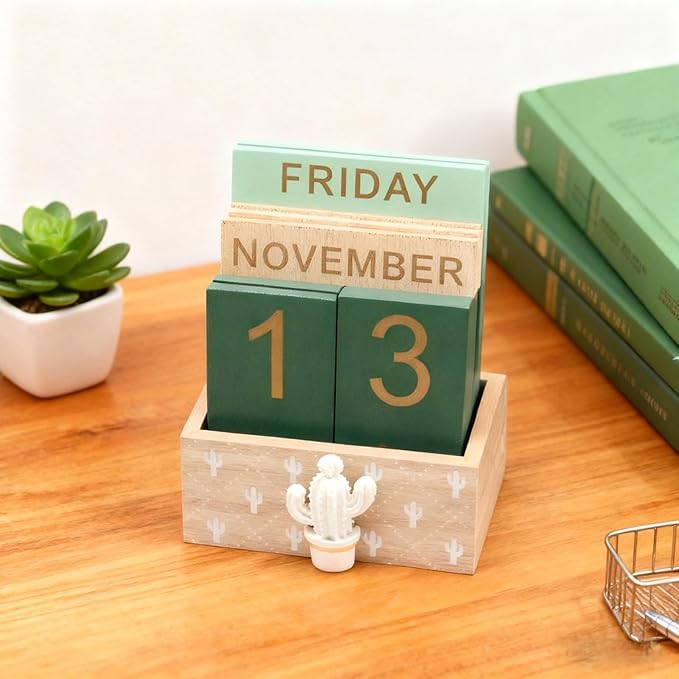 Fresh Cactus Decorated Wooden Calendar (Approximately 4.49 * 2.48 * 5.3 inches) Retro Block Shaped Calendar Desktop Decoration, Suitable for Various Scenarios such as Home and Office Holiday Gifts(Green)