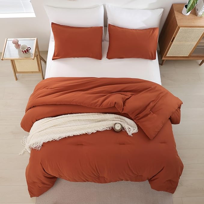 ROSGONIA Oversized King Comforter 120x120, 3pcs Super King Comforter (1 Burnt Orange Comforter & 2 Pillowcases) Lightweight Warm Bedding Set Quilt