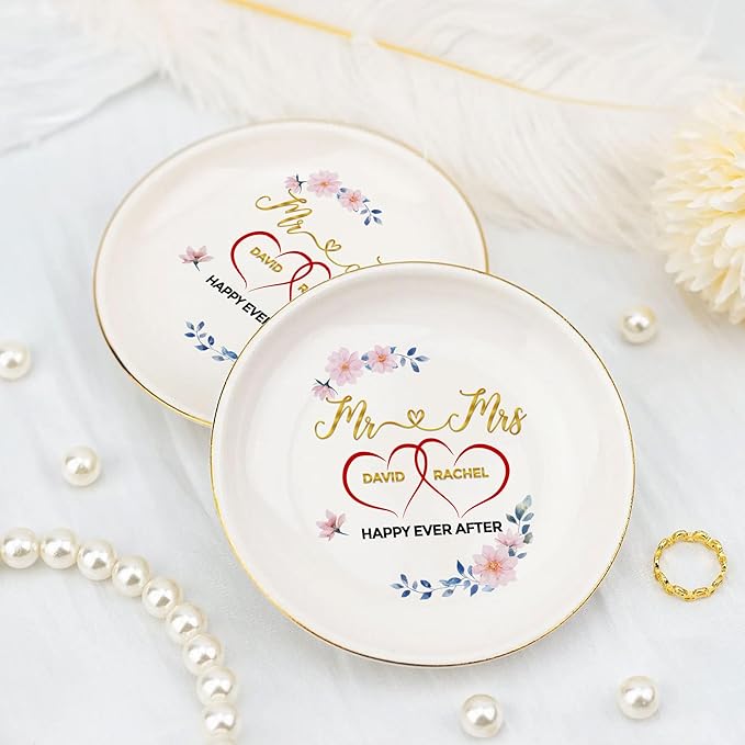 Personalized Couple Ring Dish Engagement Gifts for Wedding, Mr and Mrs Jewelry Tray, Ceramic Ring Holder, Bridal Shower Gift for Wife Husband, Romantic Love Gift for Married Couples