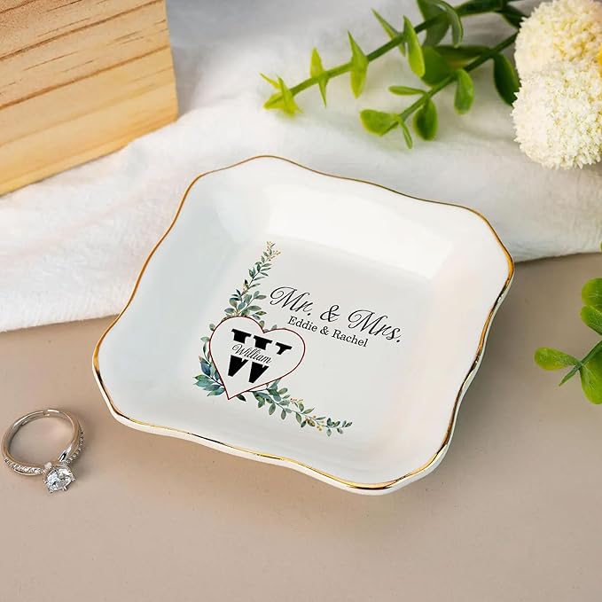 Personalized Wedding Jewelry Tray for Couple, Custom Mr and Mrs Ring Dish, Engagement Trinket Plate, Bridal Shower Ring Holder, Ceramic Keepsake Tray, Romantic Gift for Wife Husband