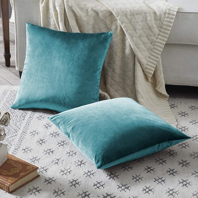 GIGIZAZA Décor Throw Couch Pillow Covers,Set of 2 Sofa Cushion Teal Peacock Green Pillow Covers,20 x 20 Pillow Velvet Cushion Covers