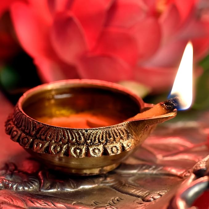 Hashcart Brass Diya for Pooja Kuber Diya [ Pack of 4 Pc ] - Diwali Diyas Diya Lamp for Puja Traditional Indian Oil Lamp Kutthu vilakku Deepam for Diwali Decoration - Indian Diwali Gifts