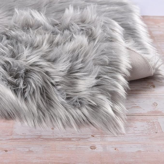 Light Grey Furry Washable Sheepskin Fur Area Rugs for Living Room Faux Fluffy Fur Rug for Bedroom Nursery Rug 4x6 Rectangle Rugs