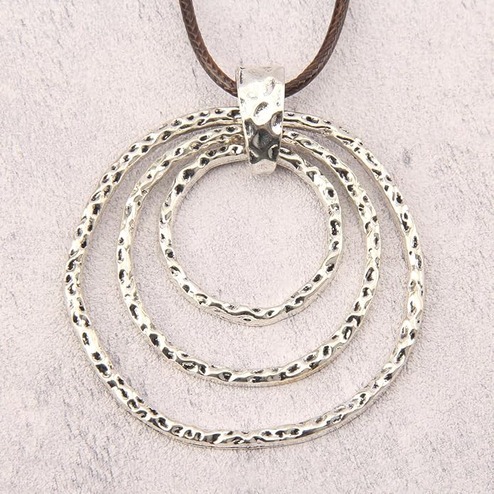 Leather Necklace for Women Boho Choker Necklace Long Cord Leather Pendant Bohemian Neckalce Vintage Alloy Pendant Leather Rope Necklace Wooden Necklaces for Women