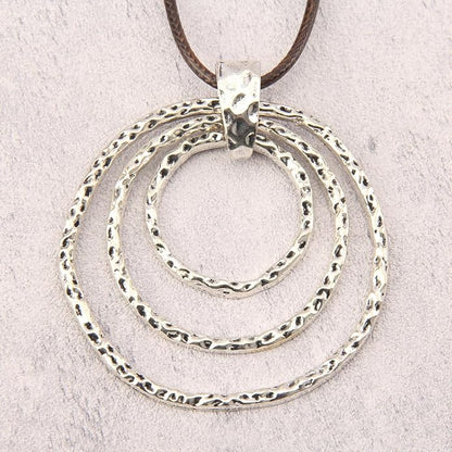 Leather Necklace for Women Boho Choker Necklace Long Cord Leather Pendant Bohemian Neckalce Vintage Alloy Pendant Leather Rope Necklace Wooden Necklaces for Women