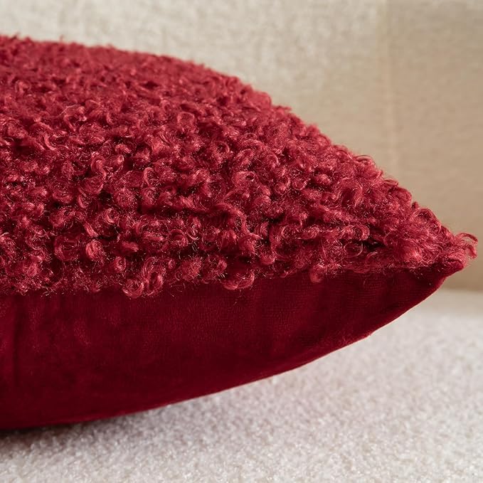 Yaertun Pack of 2 Faux Fur Throw Pillow Covers Decorative Sherpa Boucle Pillow Covers Fuzzy Soft Pillowcases Sheepskin Fleece Cushion Case for Couch Sofa Bed Living Room 22x22 Inch Burgundy