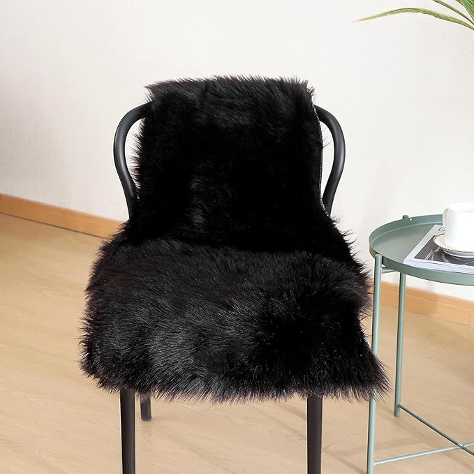 Faux Fur Rug Sheepskin Shag Fluffy Fuzzy Black 2x3 ft Small Rugs for Bedroom Bedside Bed Floor Living Room Plush High-Density Cushion Carpet Super Sofa Cover