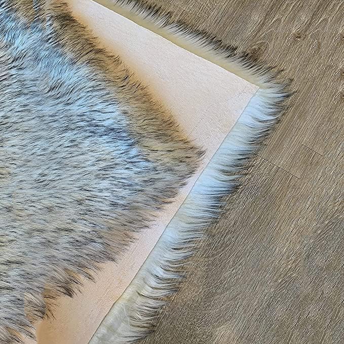 LAMBZY High Pile Super Soft Faux Sheepskin Rug (White/Black, 3'x5')