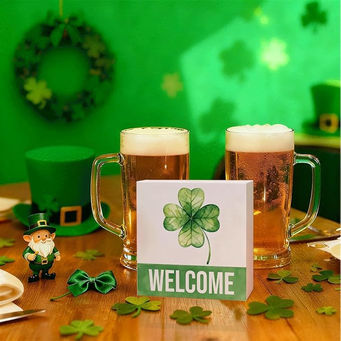St Patrick's Day Welcome Decor Wooden Box Sign, Green Shamrock Tabletop Welcome Sign for Home Entryway Shelf Desk, Minimal Farmhouse Holiday Wooden Decoration for Spring Irish Theme 5 x 5 Inches