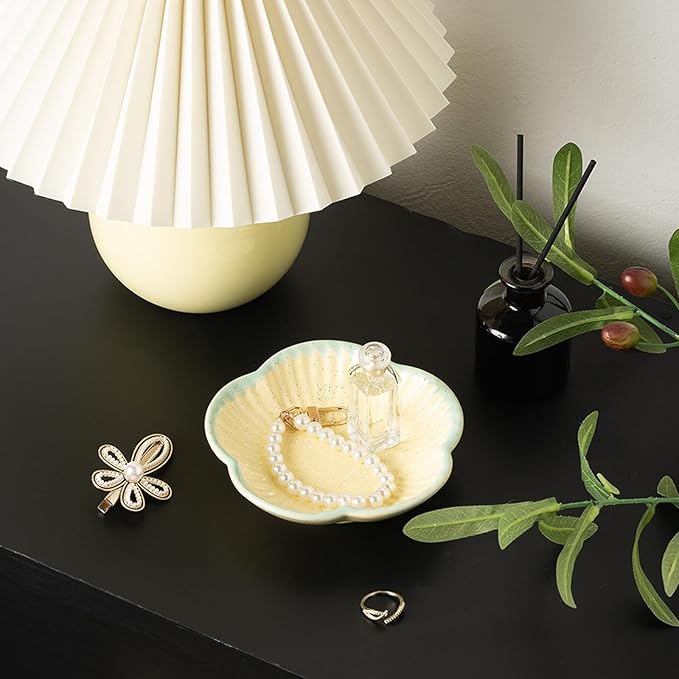 Flower Shape Ring Tray, Key Bowl, Ceramic Trinket Tray Decorative Jewelry Dish for Rings Necklace Earring Key Watch, Home Decoration for Friend Sister Mom