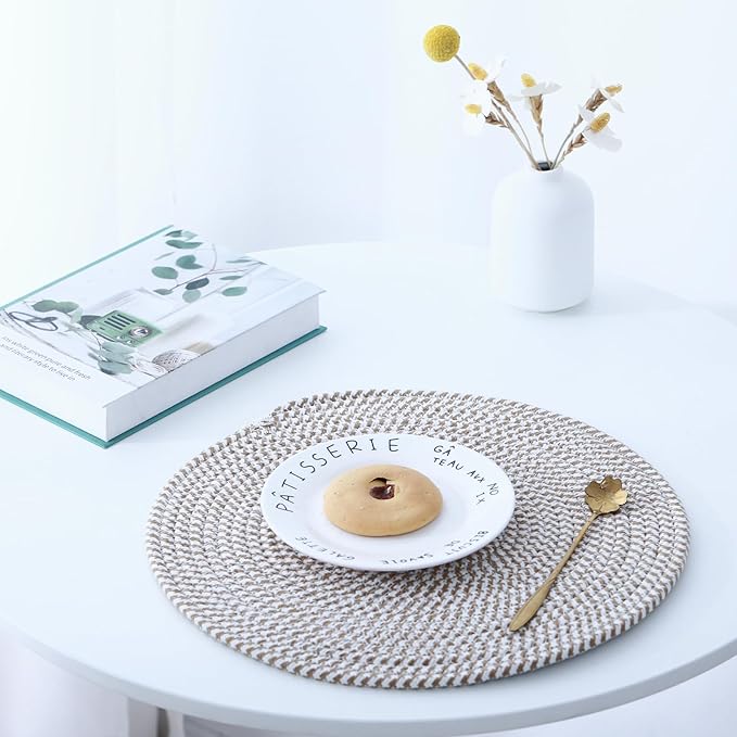 Round Woven Placemats Set of 8 Heat Resistant Placemats 13.5 Inches Farmhouse Cotton Rope Place Mats for Dining Tables Trivets for Hot Dishes Kitchen Décor, Mixed Brown