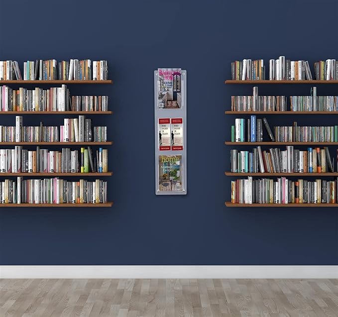 Displays2go Three Pocket Magazine Wall Rack, Display Periodicals or Brochures - Clear (2RP3CLR)