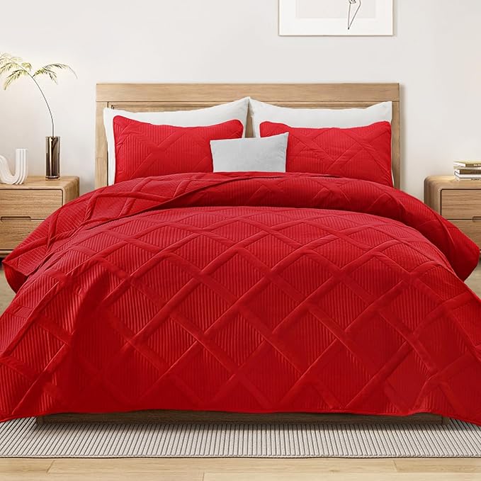 Exclusivo Mezcla Twin Size Quilt Set - Red Quilts Bedding Set with 2 Pillow Shams, Modern Bedspread with Striped Pattern, Soft Lightweight Bedspreads Coverlets for All Seasons