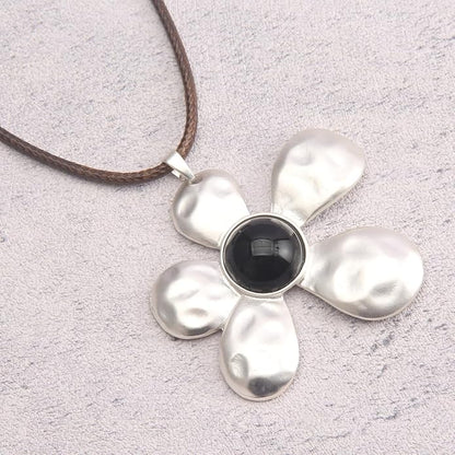 Leather Necklace for Women Boho Choker Necklace Long Cord Leather Pendant Bohemian Neckalce Vintage Alloy Pendant Leather Rope Necklace Wooden Necklaces for Women