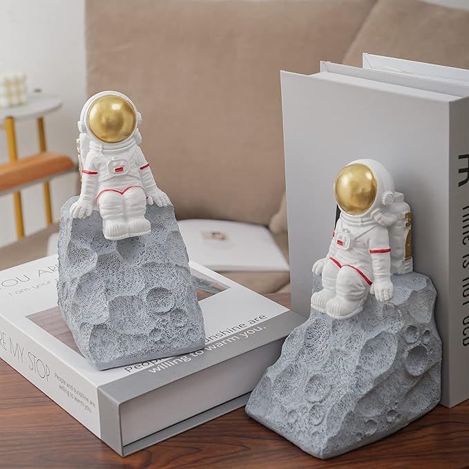 BUTILIVEEN Astronaut Book Ends to Hold Books, Astronaut Decor, Space Themed Bedroom, Desktop, Bookcase Decor - Gifts for Space Lovers