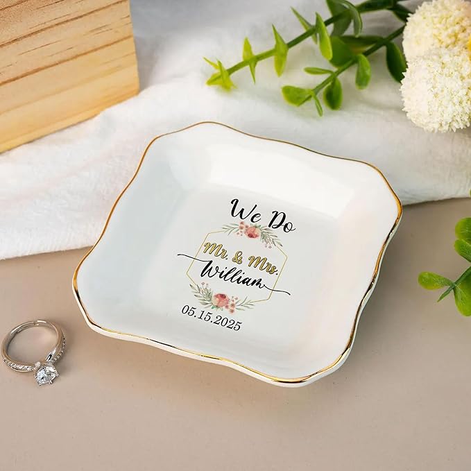 Custom Couple Jewelry Dish Engagement Gifts for Bride and Groom, Personalized Wedding Ring Holder, Mr and Mrs Ceramic Tray, Newlywed Trinket Plate, Gift for Wife Husband Anniversary