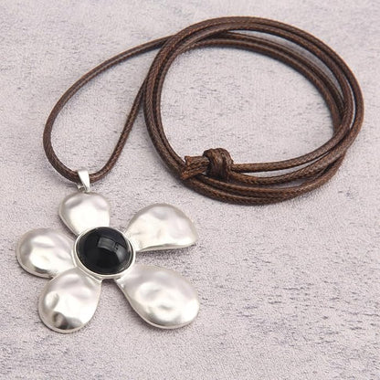 Leather Necklace for Women Boho Choker Necklace Long Cord Leather Pendant Bohemian Neckalce Vintage Alloy Pendant Leather Rope Necklace Wooden Necklaces for Women