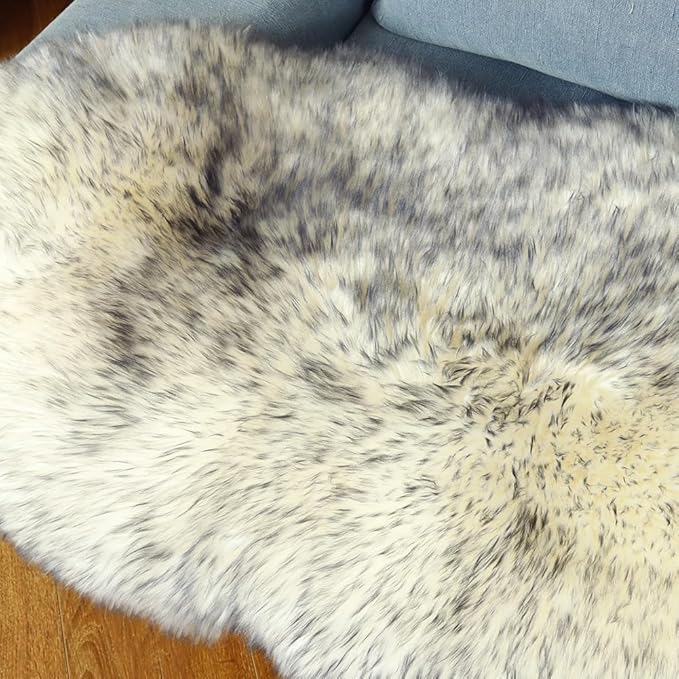 Premium Genuine Fur Sheepskin Rug Real Australia Sheepskin Natural Luxury Fluffy Lambskin Fur Area Rug Seat Covers for Kids Bedroom Sofa Chair Cover (Gray Tip, Single Pelt/2ft x 3ft)