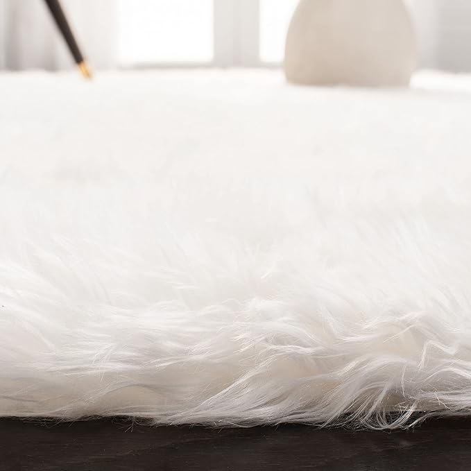 SAFAVIEH Faux Sheep Skin Collection 3' x 5' Ivory FSS235A Silken Glam 2.35-inch Thick Area Rug