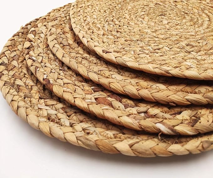 Round Woven Placemats, 13'' Plate Chargers Heat Resistant Non-Slip Water Hyacinth Weave Place Mats Farmhouse Straw Braided Rattan Tablemats Wicker Placemats for Dining Table Decor Set of 6
