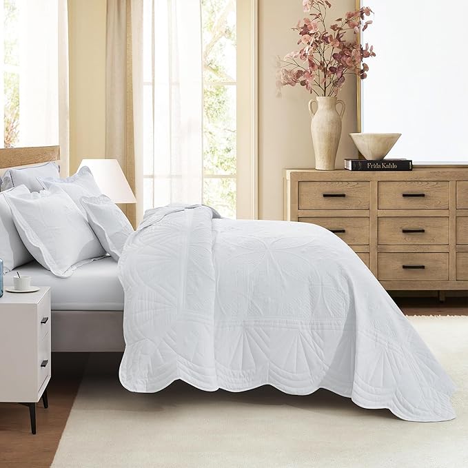 Bedspread - Full Size Bedding Cover - Modern & Contemporary Coverlet Set, Real Stitching, Reversible, Lightweight, 5 Piece, White