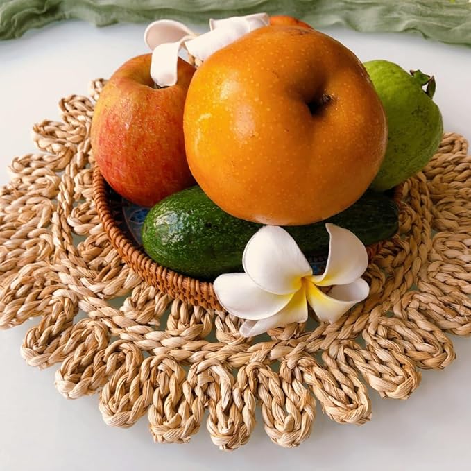 13.8” Set of 6 Round Woven Placemats from Natural Corn Husk, Boho Wicker Place mats, Rattan Round Placemats for Farmhouse and Spring, Summer Parties