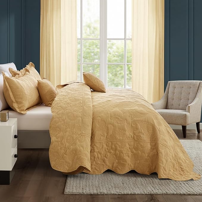 HZ & HY Oversized King Bedspread, Quilted Coverlet Bedding Set, Lightweight Thin Comforter, Reversible, Luxurious, 5 Piece, 100% Microfiber, Honey Gold