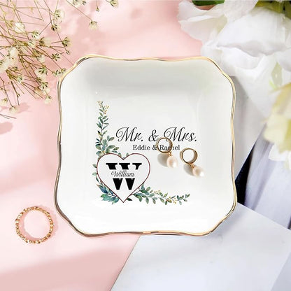 Personalized Wedding Jewelry Tray for Couple, Custom Mr and Mrs Ring Dish, Engagement Trinket Plate, Bridal Shower Ring Holder, Ceramic Keepsake Tray, Romantic Gift for Wife Husband