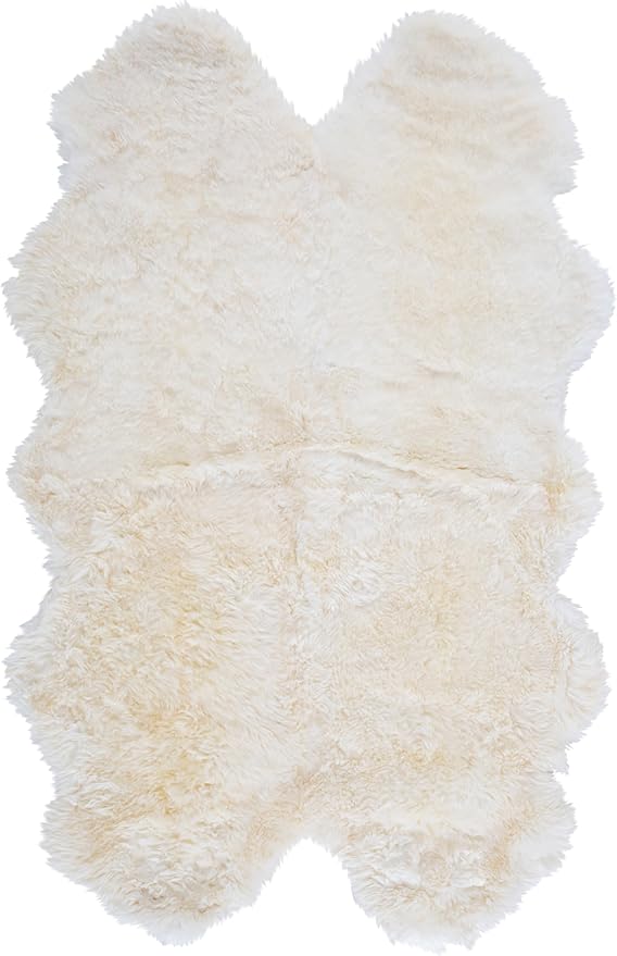SAFAVIEH Sheep Skin Collection Accent Rug - 4' x 6', Natural & White, Handmade Rustic Glam Genuine Pelt, 3.4-inch Thick Ideal for High Traffic Areas in Entryway, Living Room, Bedroom (SHS211A)