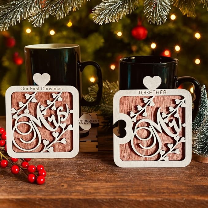 Mr & Mrs 2025 Wooden Puzzle Coaster Set – Our First Christmas Together Gift for Couple, Newlywed, Engagement, Anniversary Present, Rustic Wood Decor, Wedding Gift Idea