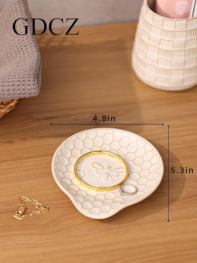 GDCZ Ceramic Jewelry Tray, 5.3" Decorative Dish, Personalized Jewelry Trays Tray with Pattern, Gifts for Friends, Sisters and Women,Set of 2 (White)