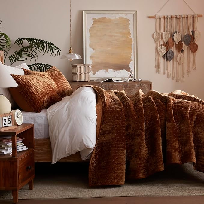 LEAONME Velvet Quilt Set Full/Queen Size 90''x98'', Lightweight Caramel Velvet Comforter Set with 2 Matching Shams, Soft Cross Stitch Bedspread Coverlet Bedding Set for All Season