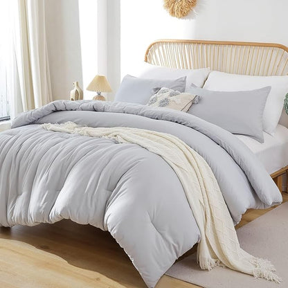 ROSGONIA Light Grey Twin/Twin XL Comforter Set for College Girls Boys, 1 Gray Comforter & 1 Pillowcase, Lightweight Kids Comforter Sets Dorm Bedding