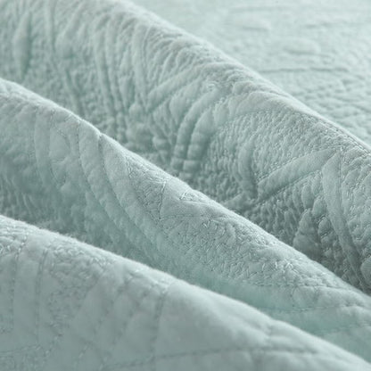 Calla Angel Sage Garden Luxury Pure Cotton Quilt, Queen, Light Aqua