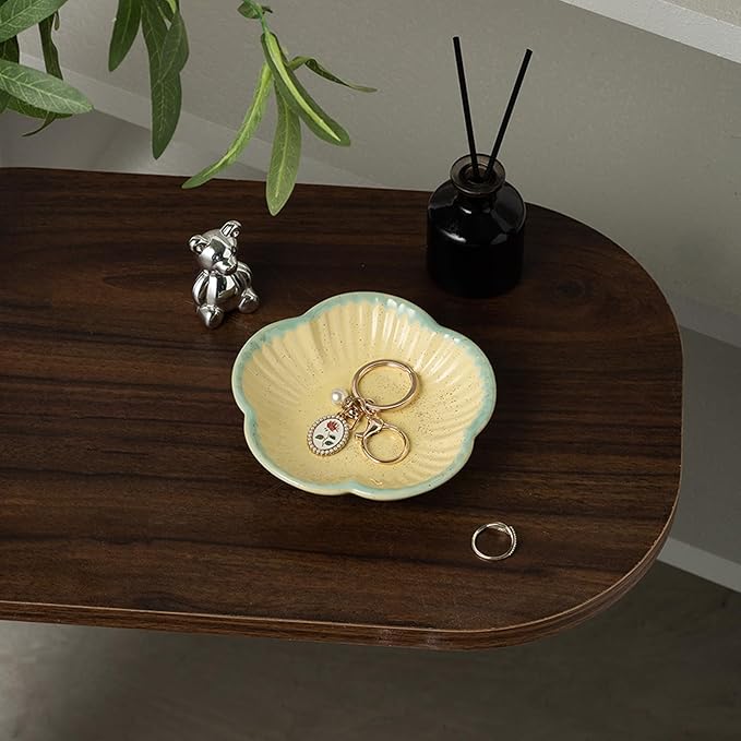 Flower Shape Ring Tray, Key Bowl, Ceramic Trinket Tray Decorative Jewelry Dish for Rings Necklace Earring Key Watch, Home Decoration for Friend Sister Mom