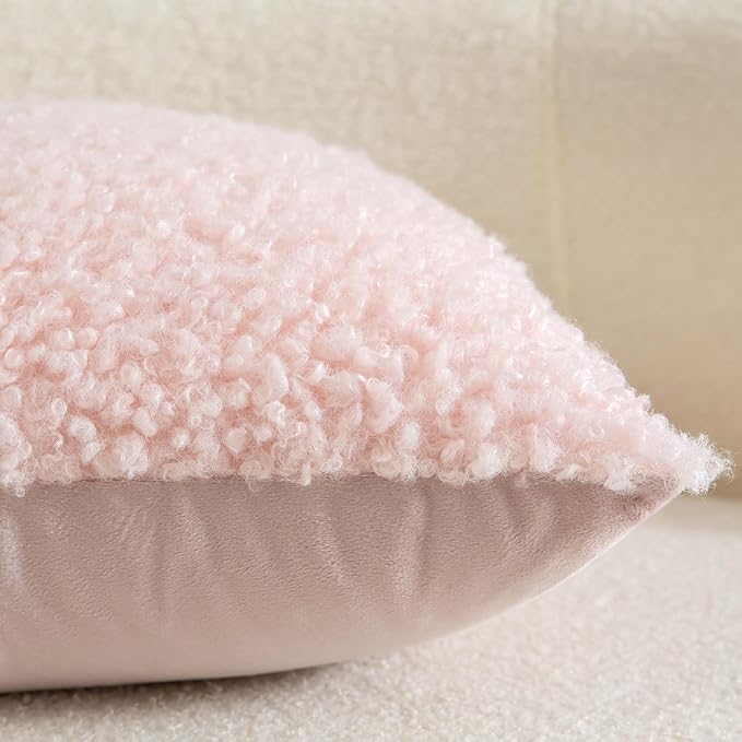 Yaertun Pack of 2 Faux Fur Throw Pillow Covers Decorative Sherpa Boucle Pillow Covers Fuzzy Soft Pillowcases Sheepskin Fleece Cushion Case for Couch Sofa Bed Living Room 18x18 Inch Pink