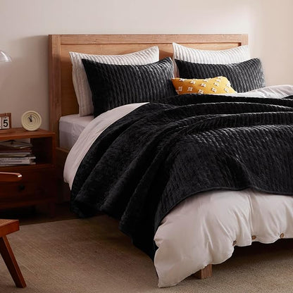 LEAONME Velvet Quilt California King Size 118''x106'', Lightweight Black Velvet Comforter Set with 2 Matching Shams, Soft Cross Stitch Bedspread Coverlet, Oversized King Bedding Set for All Season