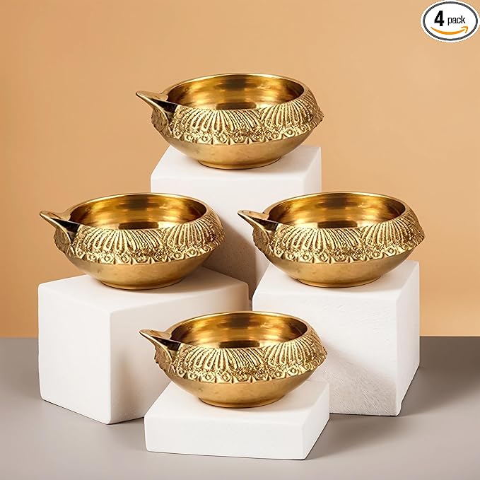 Hashcart Brass Diya for Pooja Kuber Diya [ Pack of 4 Pc ] - Diwali Diyas Diya Lamp for Puja Traditional Indian Oil Lamp Kutthu vilakku Deepam for Diwali Decoration - Indian Diwali Gifts